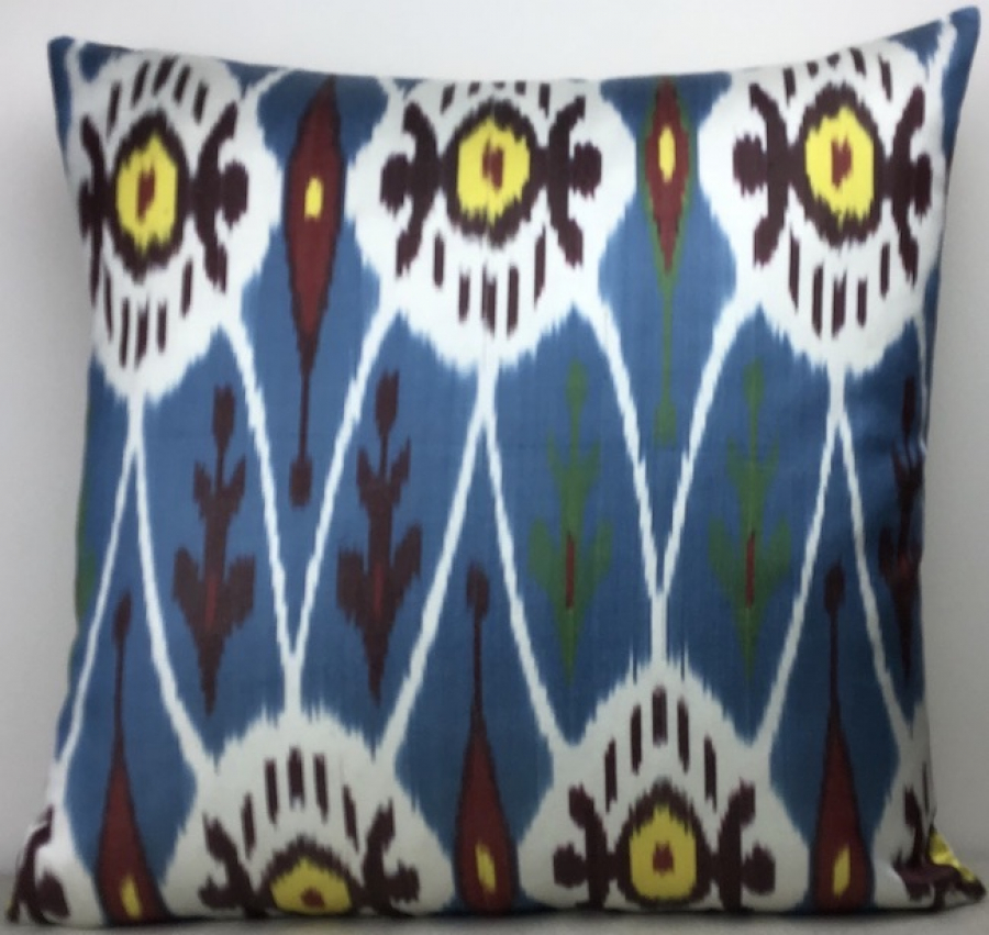 Ikat Pillow ( 50 x 50 cm ) 