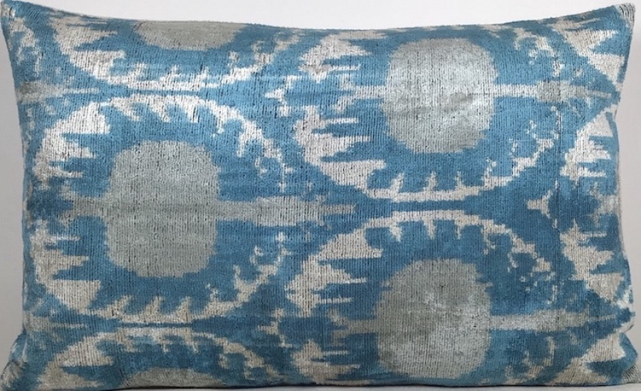 Velvet Pillow ( 40 x 60 cm )