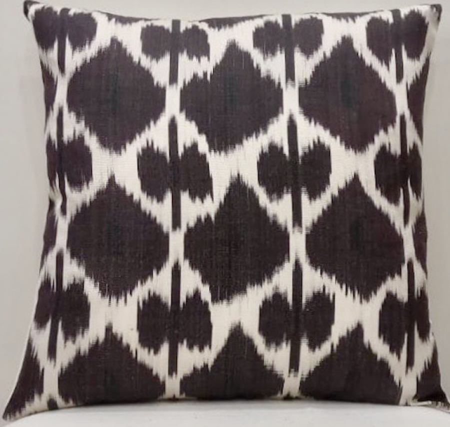 Ikat Pillow ( 40 x 40 cm )