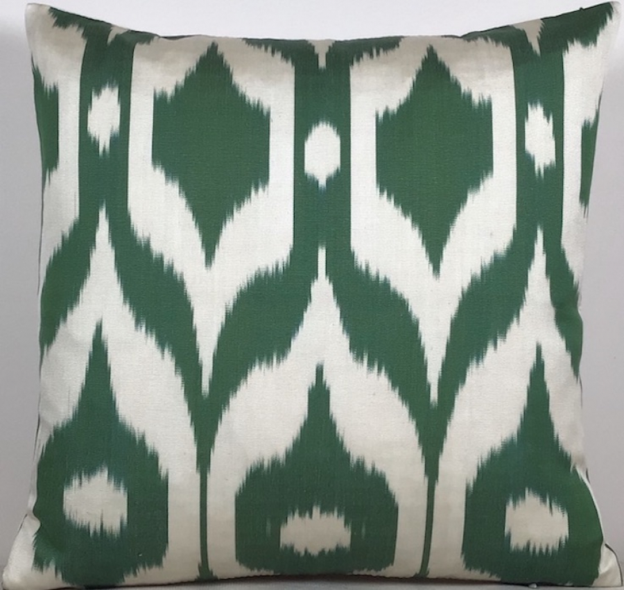 Ikat Pillow ( 40 x 40 cm )