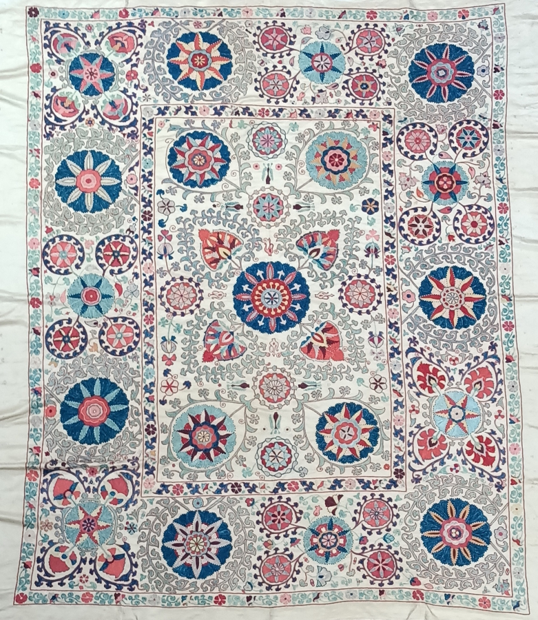 Suzani ( 205 x 235 cm )