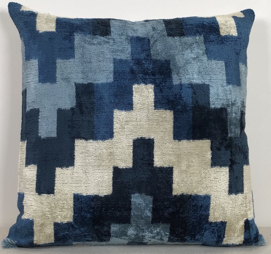 Velvet Pillow ( 40 x 40 cm )