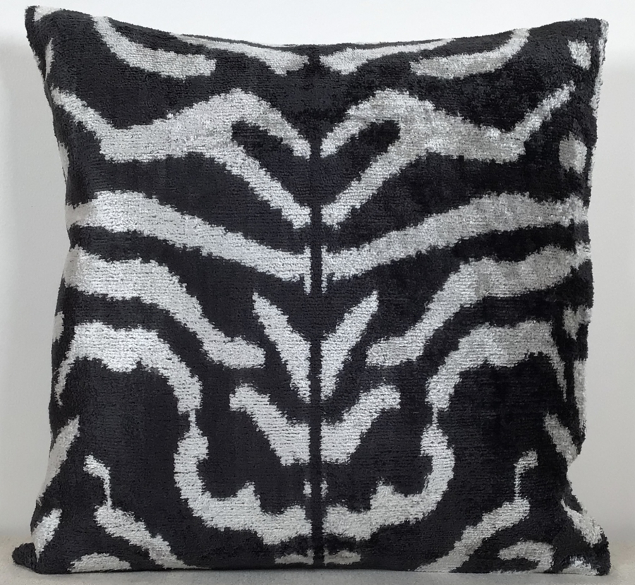 Velvet Pillow ( 40 x 40 )