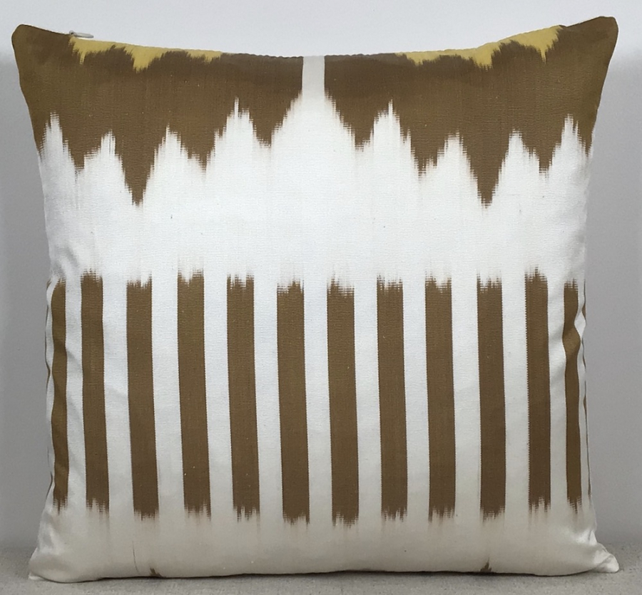 Ikat Pillow ( 40 x 40 cm )