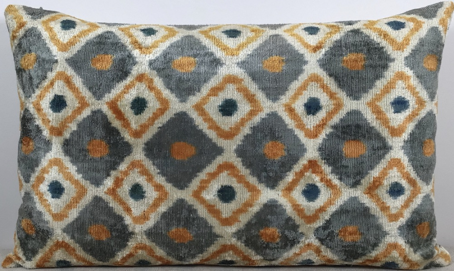 Velvet Pillow ( 40 x 60 cm )