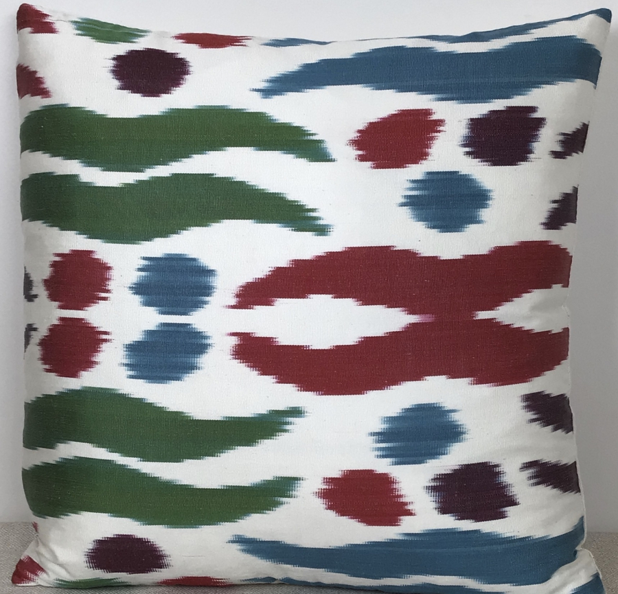 Ikat Pillow ( 40 x 40 cm )