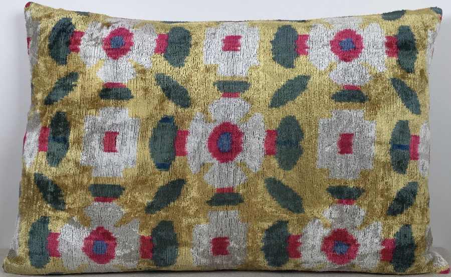 Velvet Pillow ( 40 x 60 cm )