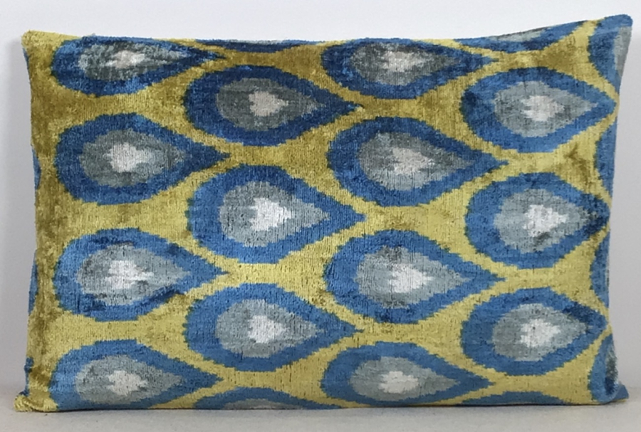 Velvet Pillow ( 40 x 60 cm )