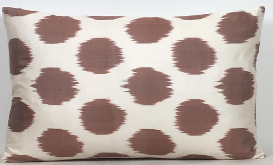 Ikat Pillow ( 40 x 60 cm )