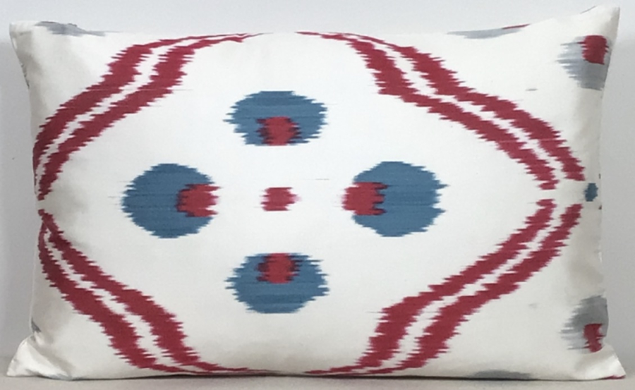 Ikat Pillow ( 40 x 60 cm )