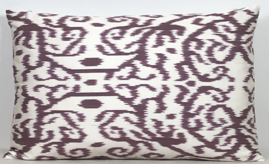 Ikat Pillow ( 40 x 60 cm )