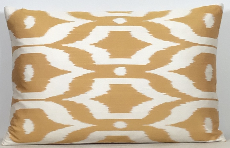 Ikat Pillow ( 40 x 60 cm )