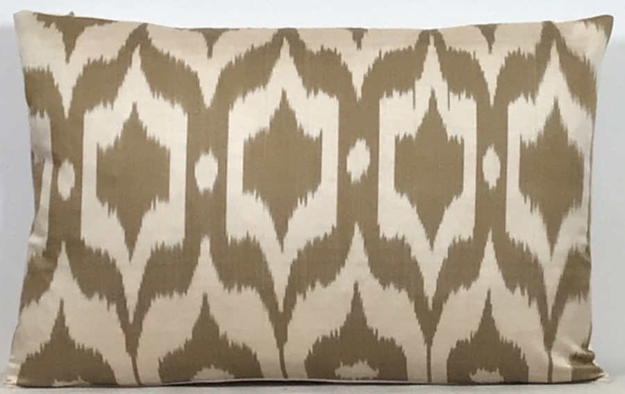 Ikat Pillow ( 40 x 60 cm )