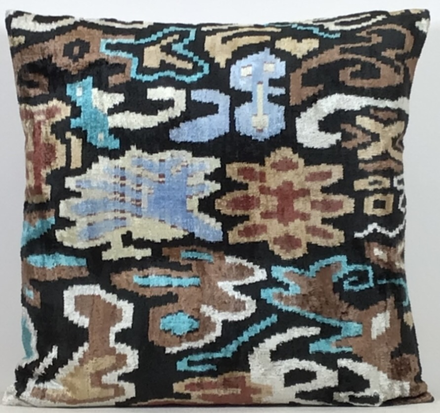 Velvet Pillow ( 60 x 60 cm )