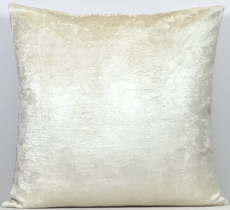 Velvet Pillow ( 60 x 60 cm )