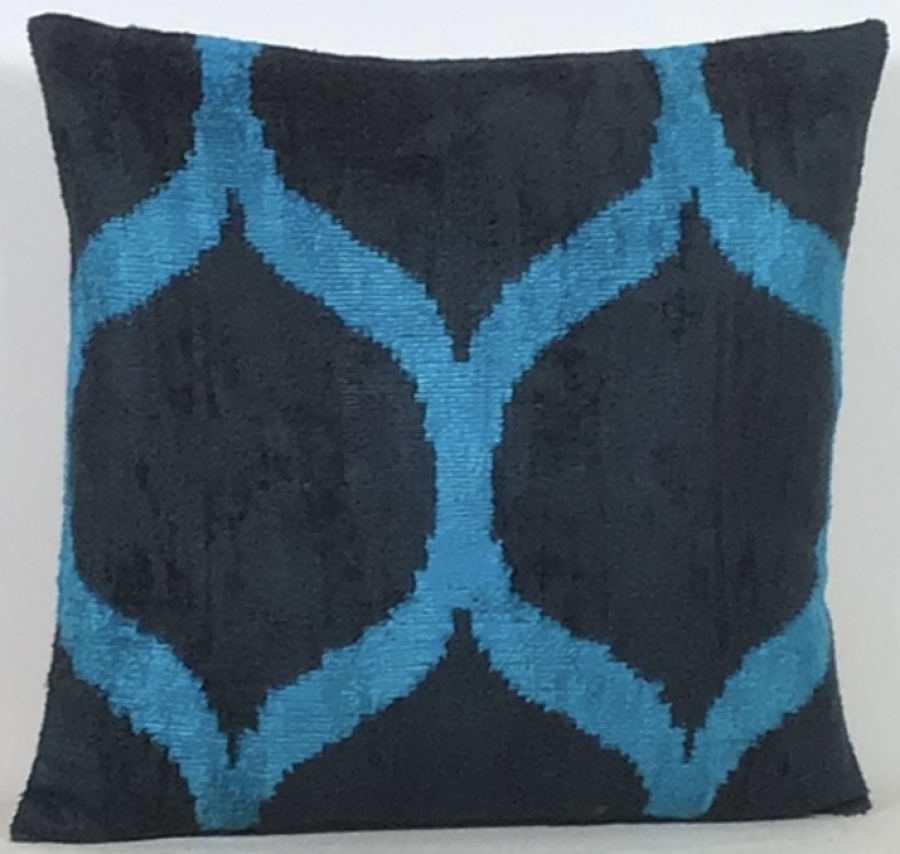 Velvet Pillow ( 40 x 40 cm )