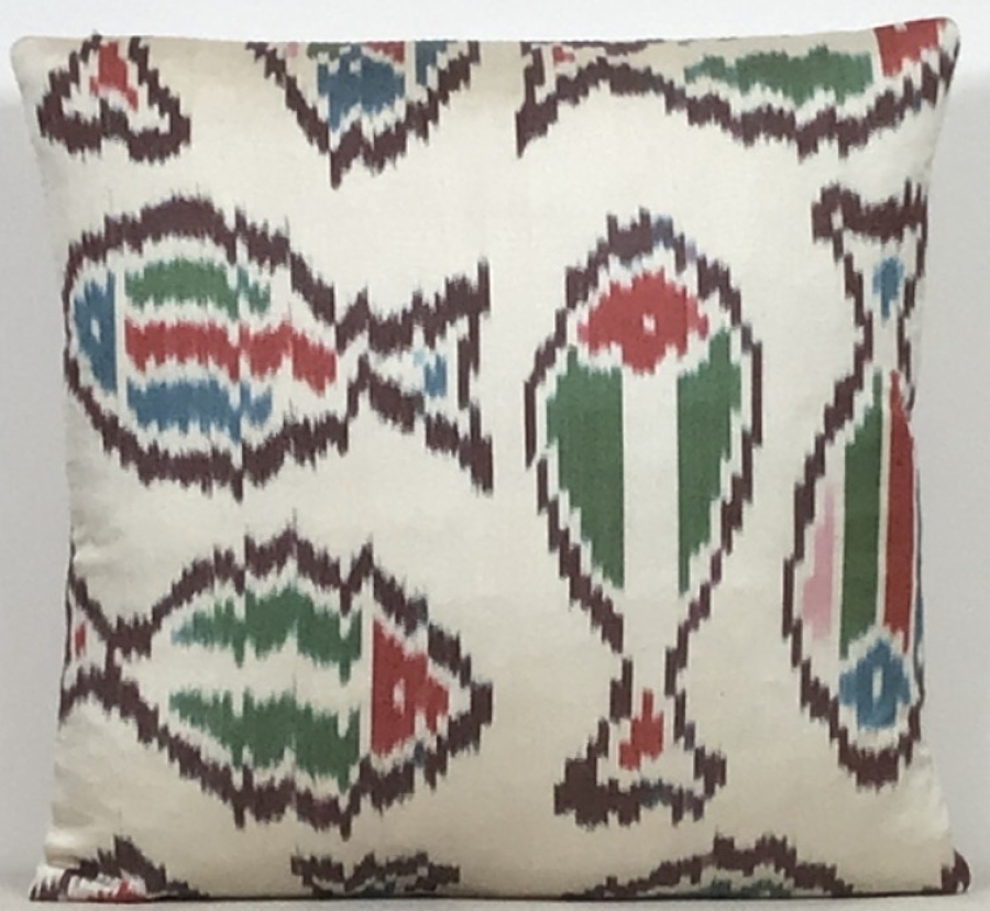 Ikat Pillow ( 40 x 40 cm )