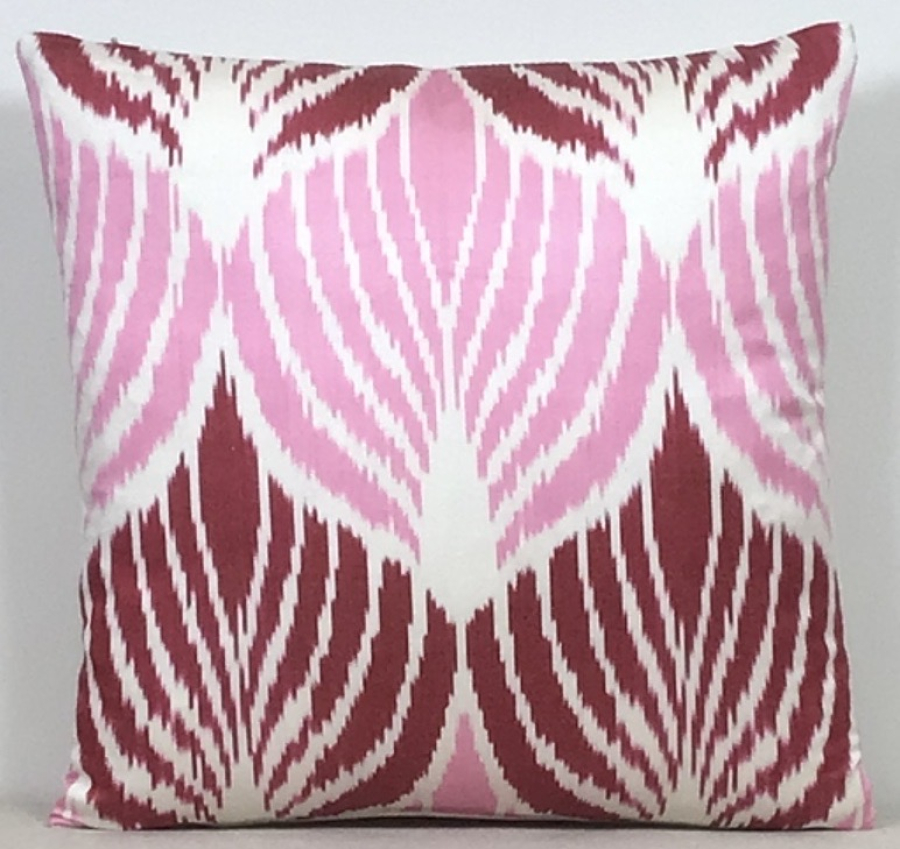 Ikat Pillow ( 40 x 40 cm )