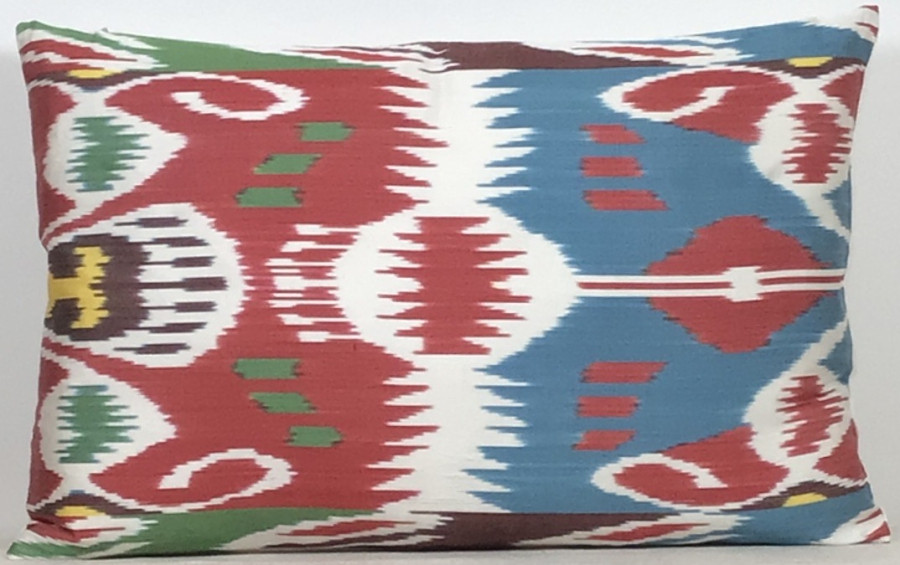 Ikat Pillow ( 40 x 60 cm )