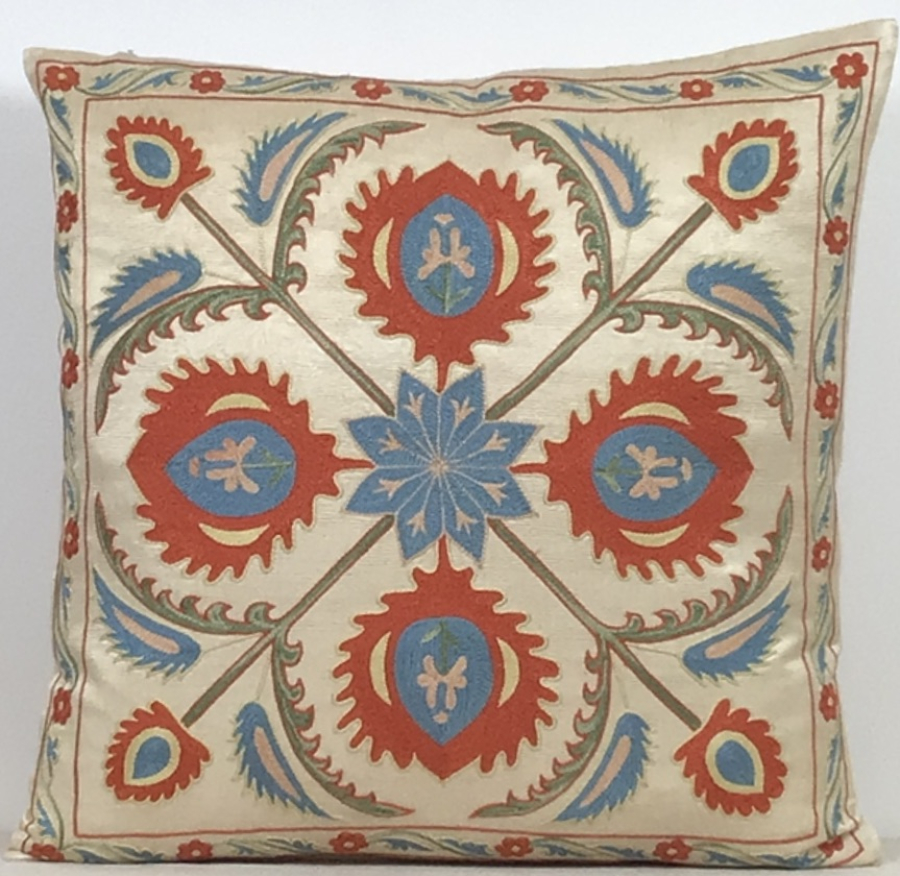 Suzani Pillow ( 50 x 50 cm )