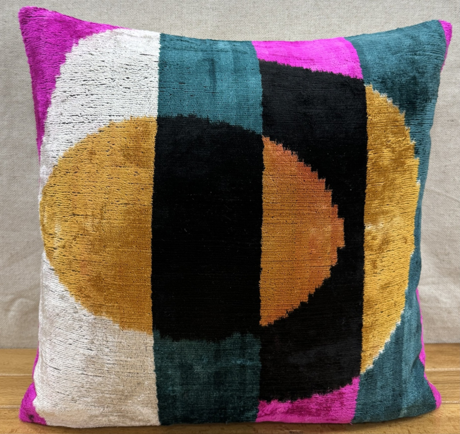 Velvet Pillow ( 40 x 40 cm )