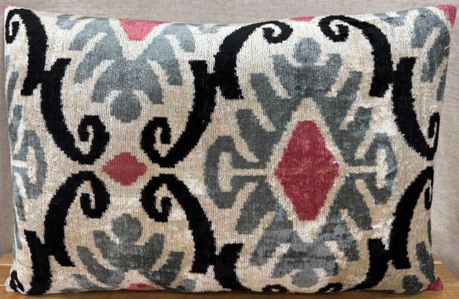 Velvet Pillow ( 40 x 60 cm )