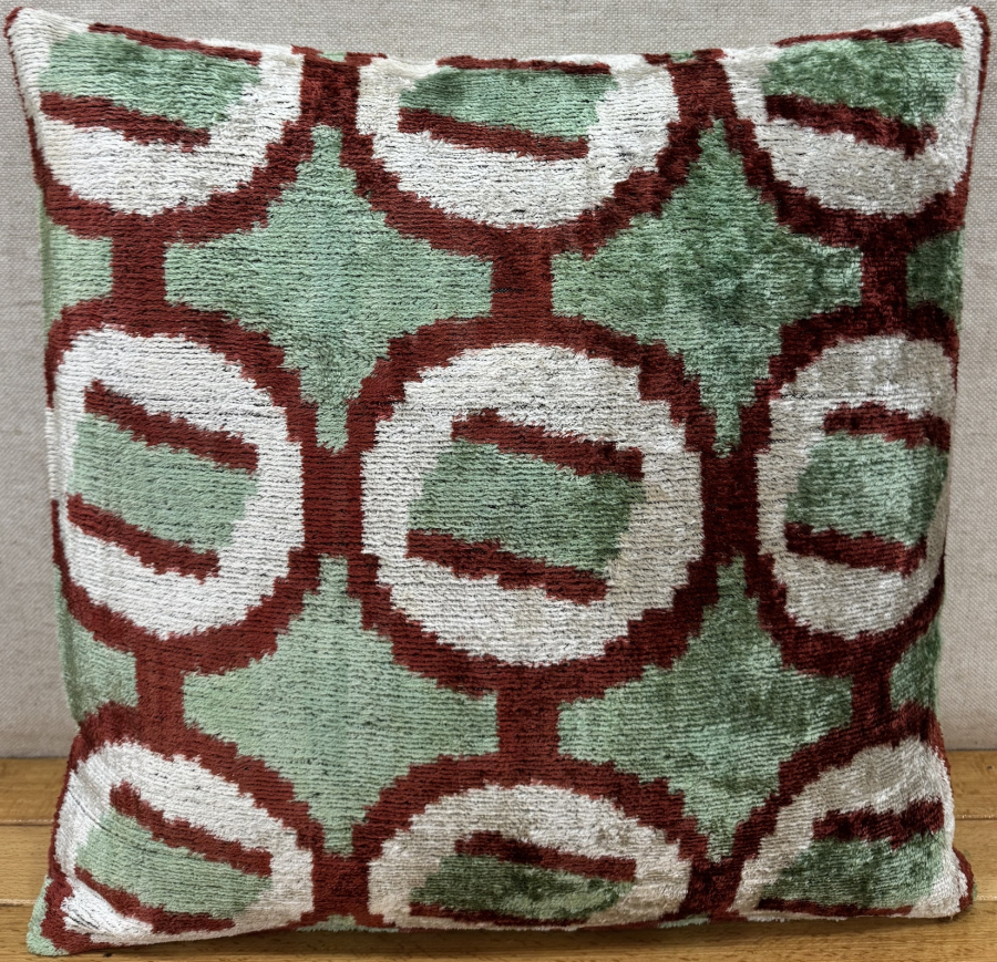 Velvet Pillow ( 40 x 40 cm )