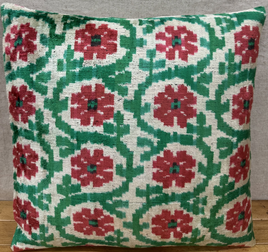 Velvet Pillow ( 40 x 40 cm )