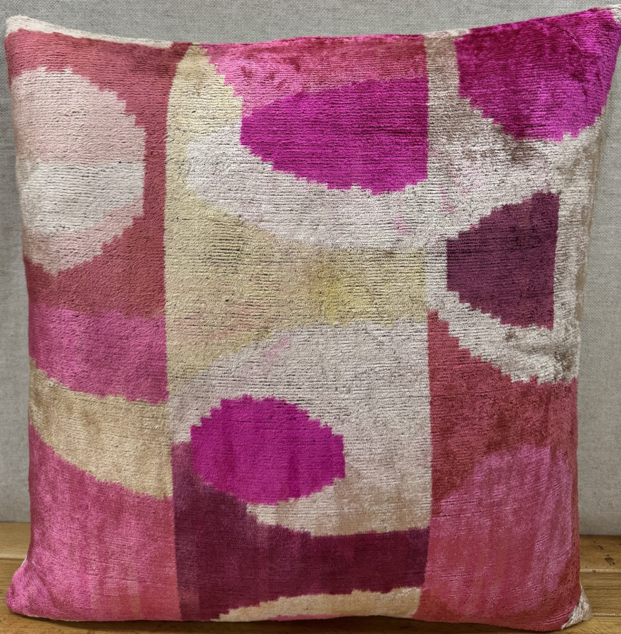 Velvet Pillow ( 50 x 50 cm )