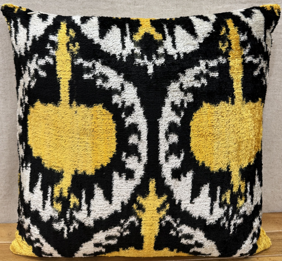 Velvet Pillow ( 40 x 40 cm )
