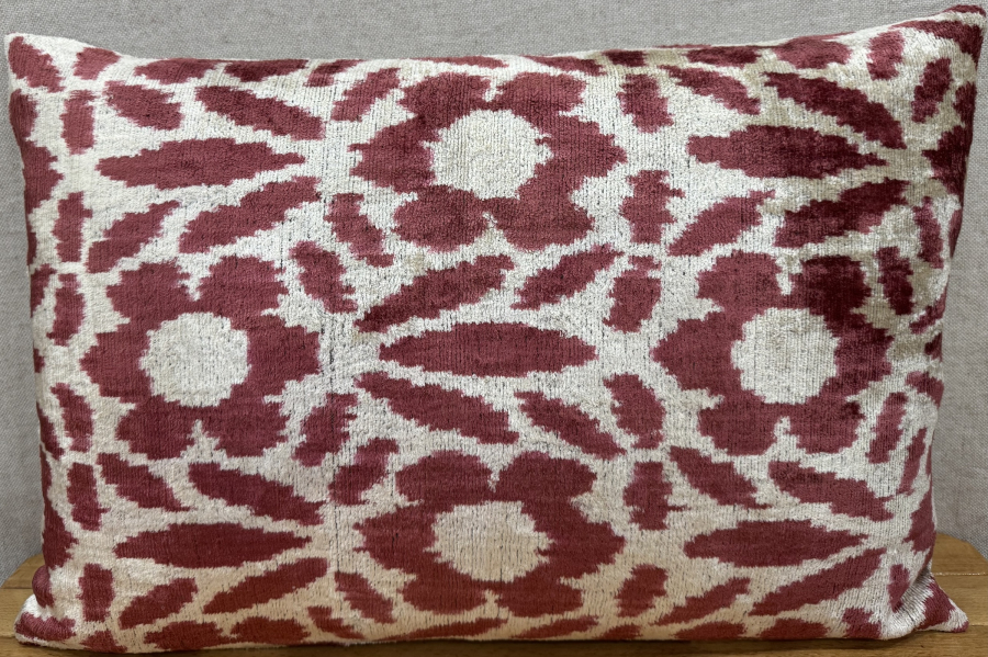 Velvet Pillow ( 40 x 60 cm )
