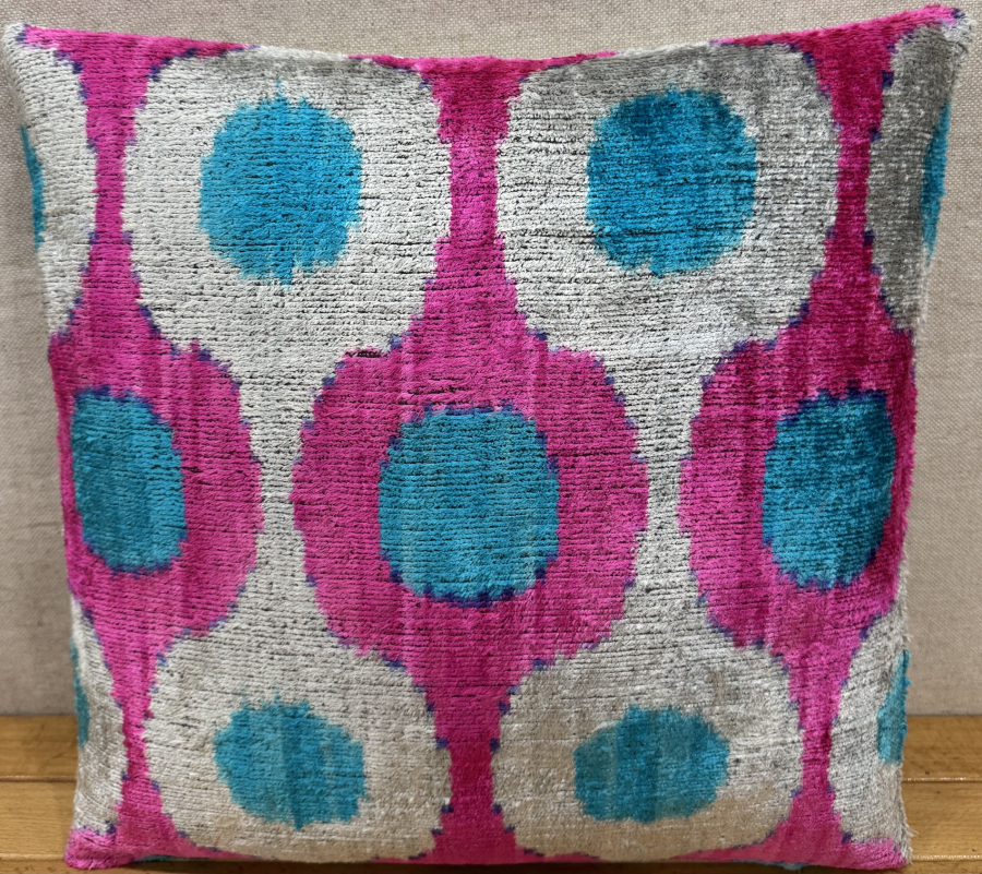 Velvet Pillow ( 40 x 40 cm )