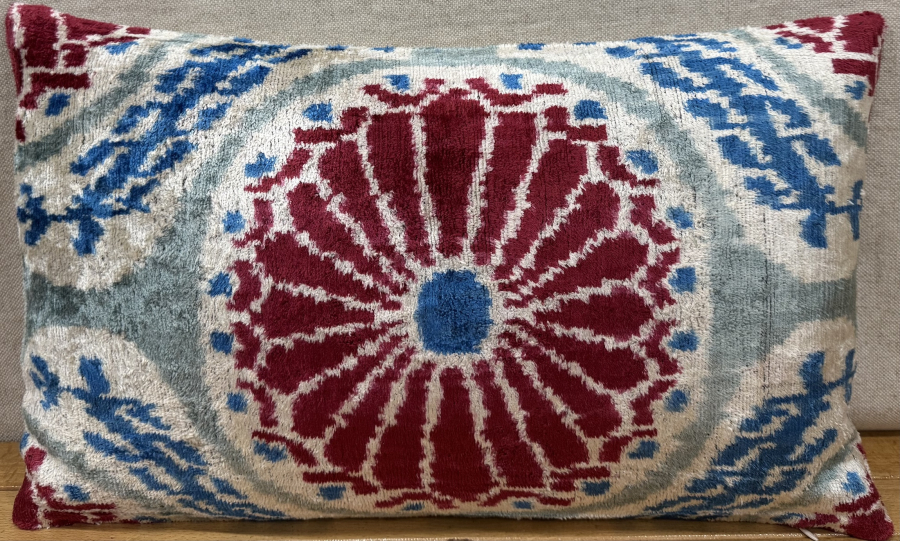 Velvet Pillow ( 30 x 50 cm )