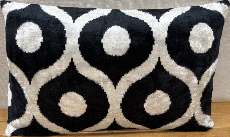 Velvet Pillow ( 30 x 50 cm )