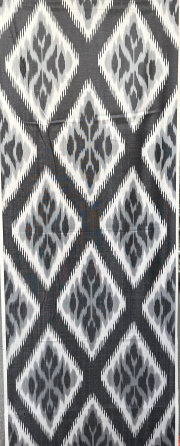 Ikat Fabric ( 40 cm )