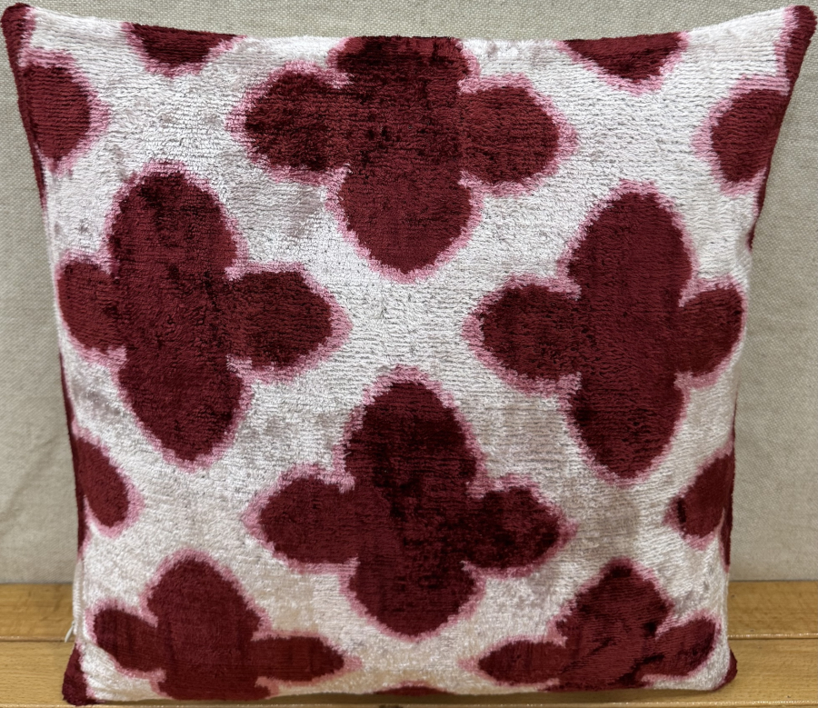 Velvet Pillow ( 40 x 40 cm )
