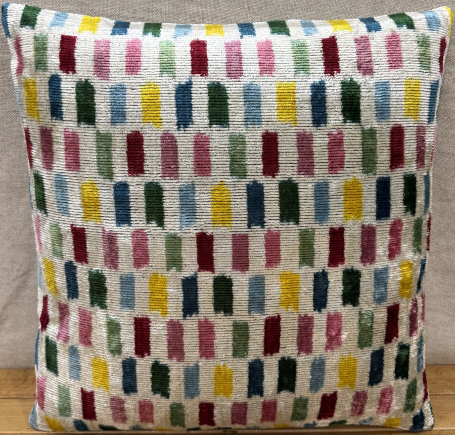 Velvet Pillow ( 40 x 40 cm )
