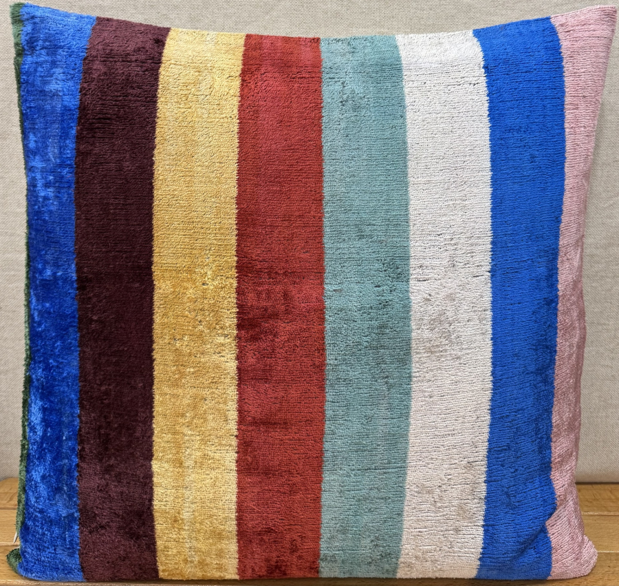 Velvet Pillow ( 50 x 50 cm )