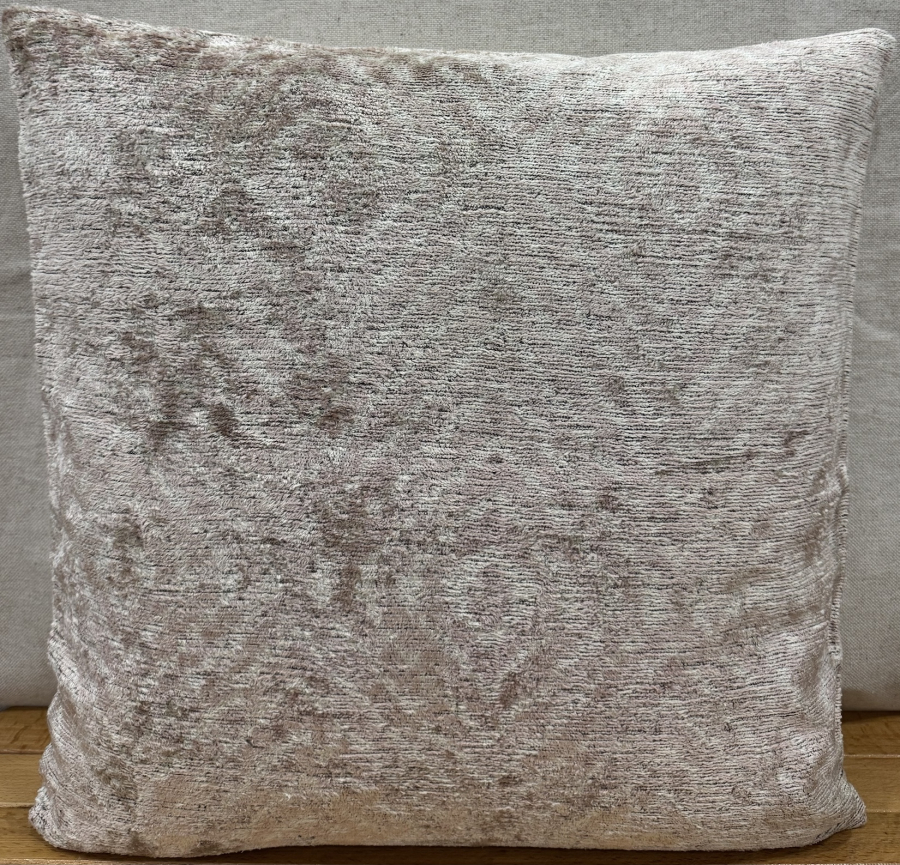 Velvet Pillow ( 50 x 50 cm )