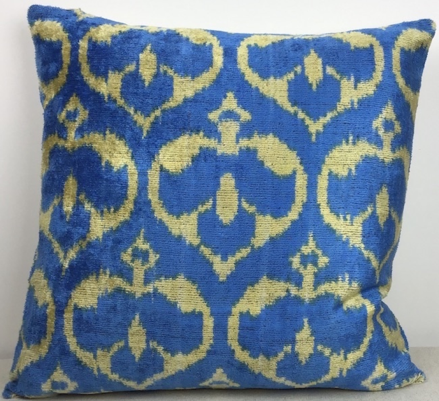 Velvet Pillow ( 50 x 50 cm )