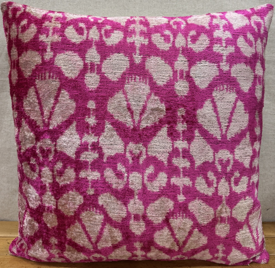 Velvet Pillow  50 x 50 cm )