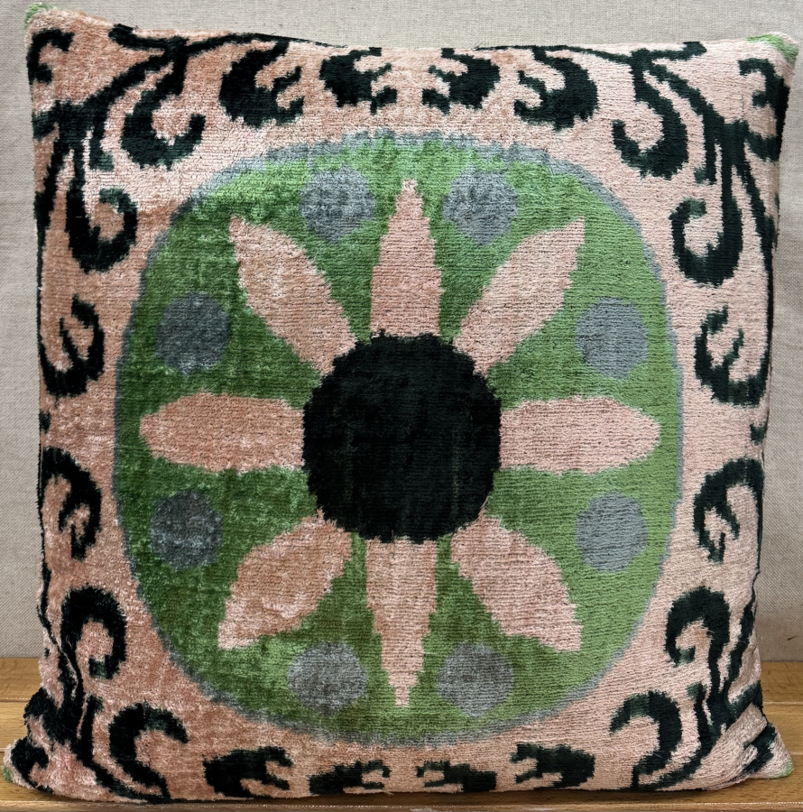 Velvet Pillow ( 50 x 50 cm )
