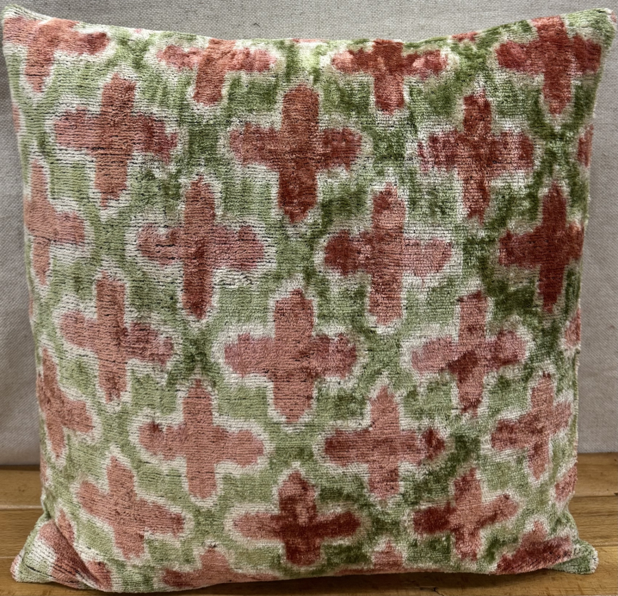 Velvet Pillow ( 40 x 40 cm )