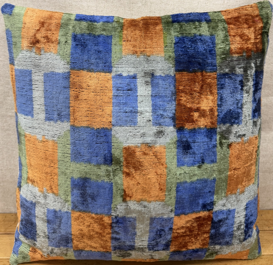 Silk Velvet Pillow ( 40 x 40 cm )
