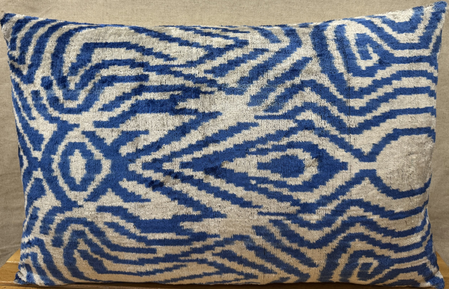 Silk Velvet Pillow ( 40 x 60 cm )