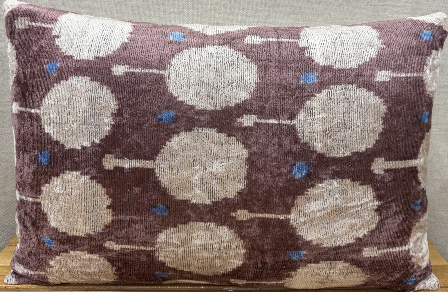 Silk Velvet Pillow ( 40 x 60 cm )