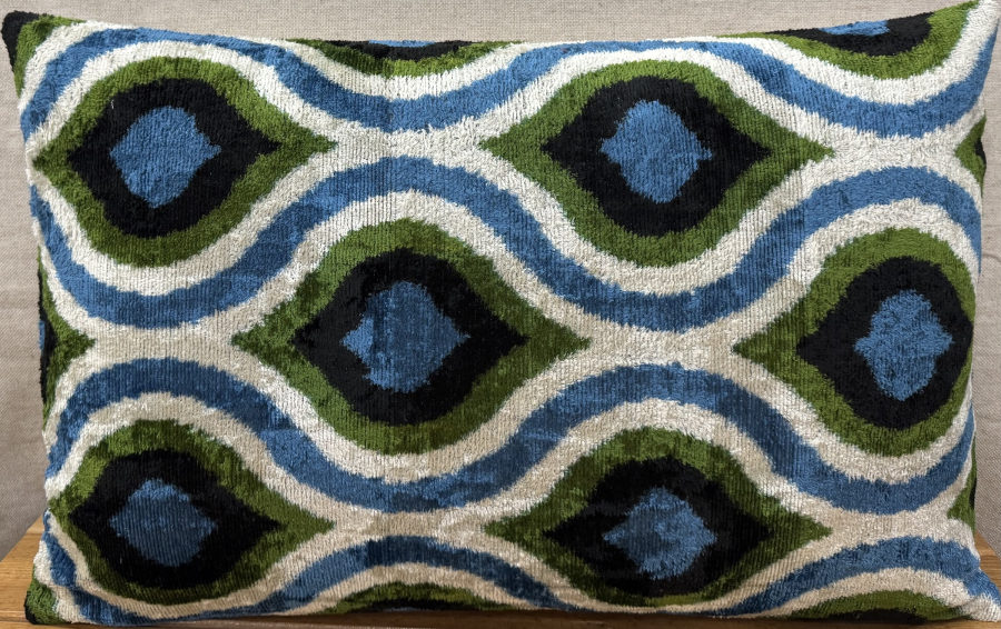 Silk Velvet Pillow ( 40 x 60 cm )