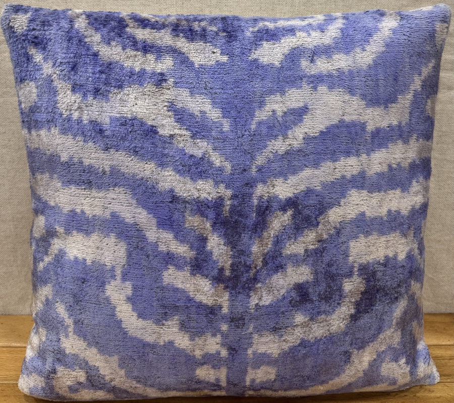 Silk Velvet Pillow ( 40 x 40 cm )