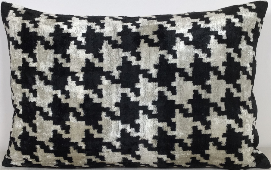 Silk Velvet Pillow ( 40 x 60 cm )