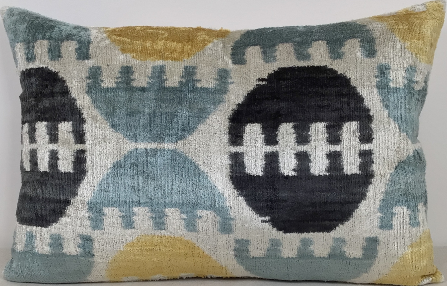 Silk Velvet Pillow ( 40 x 60 cm )